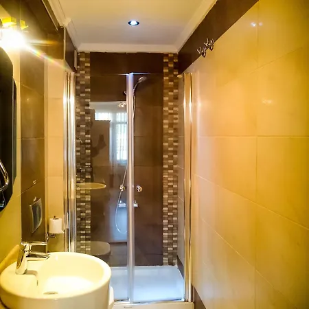 Miss Royal & Hotel 3*