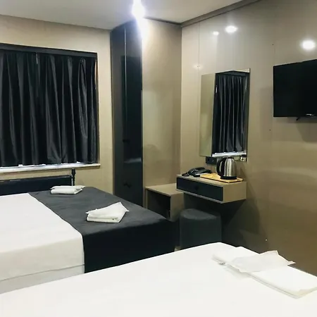 Hotel Miss Royal & 3*