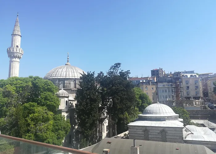 Miss Royal & Istanbul