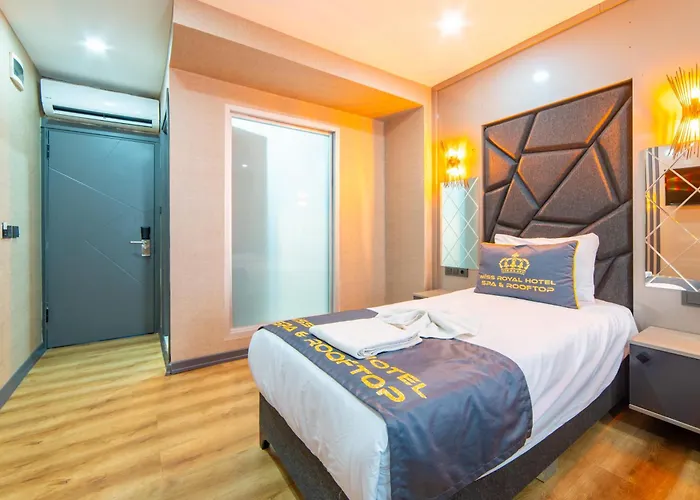 Hotell Miss Royal & 3*