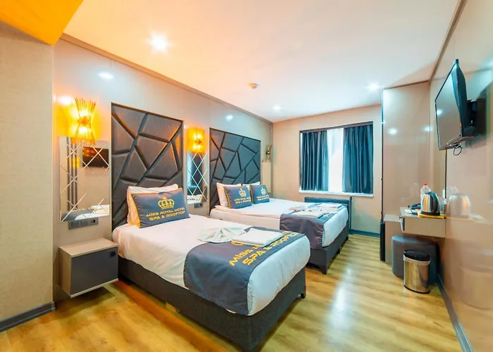 Miss Royal & Istanbul