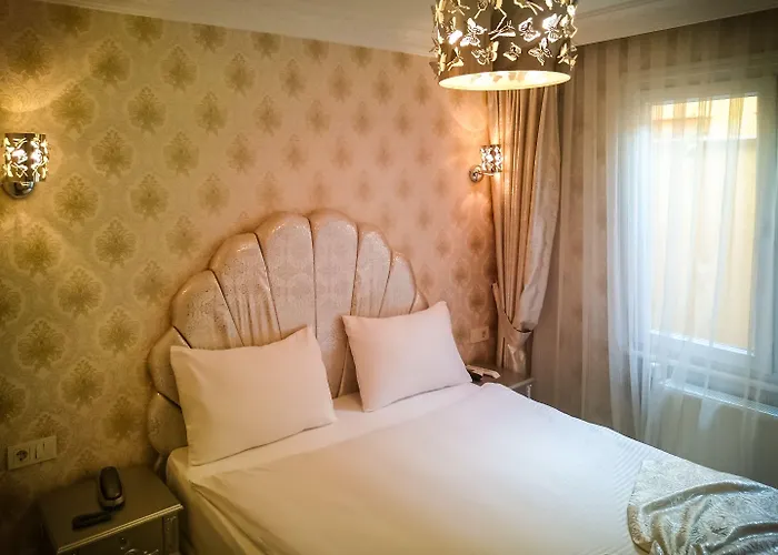 Miss Royal & Istanbul