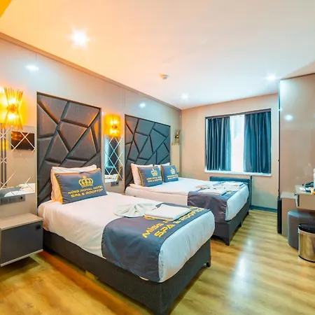 Miss Royal & İstanbul