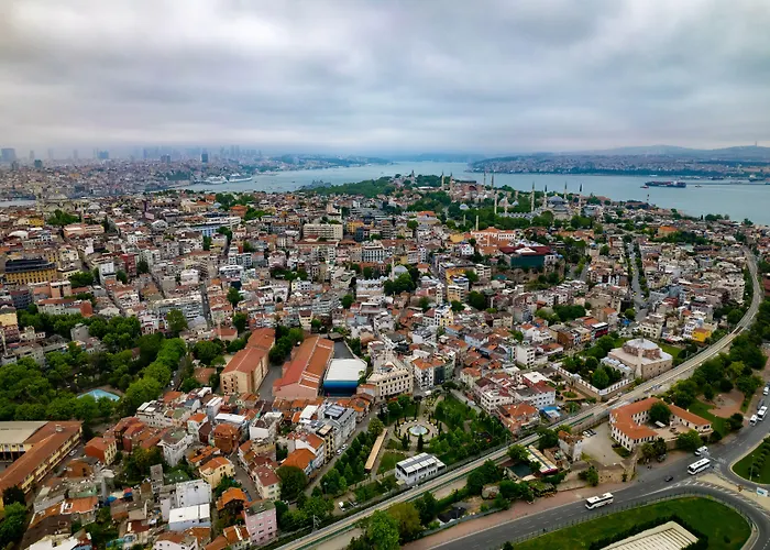 Miss Royal & מלון 3*