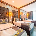 Hotel Miss Royal & 3*