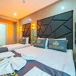 Hotel Miss Royal &